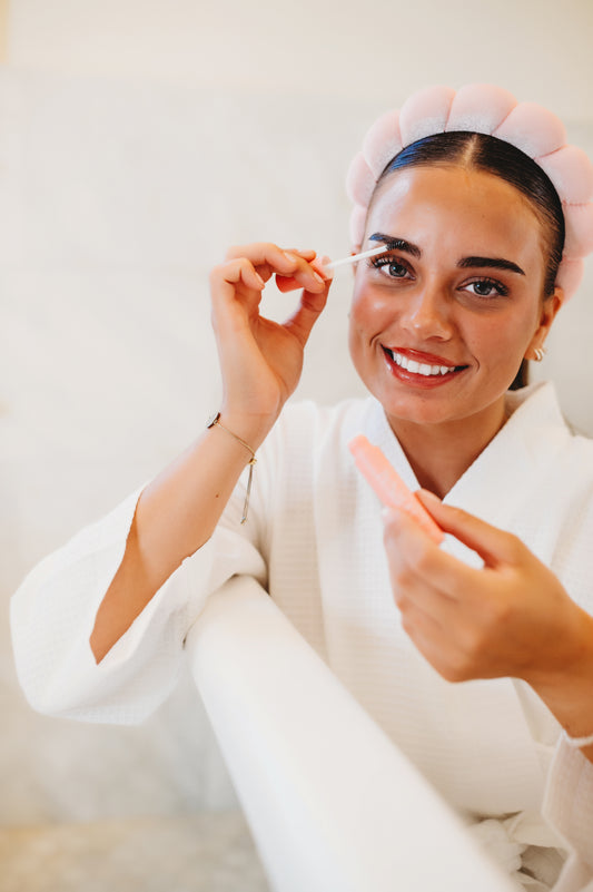 EYEBROW GROWTH GEL